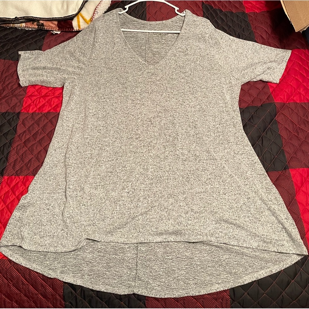 TORRID FAVORITE TUNIC SUPER SOFT PLUSH V-NECK